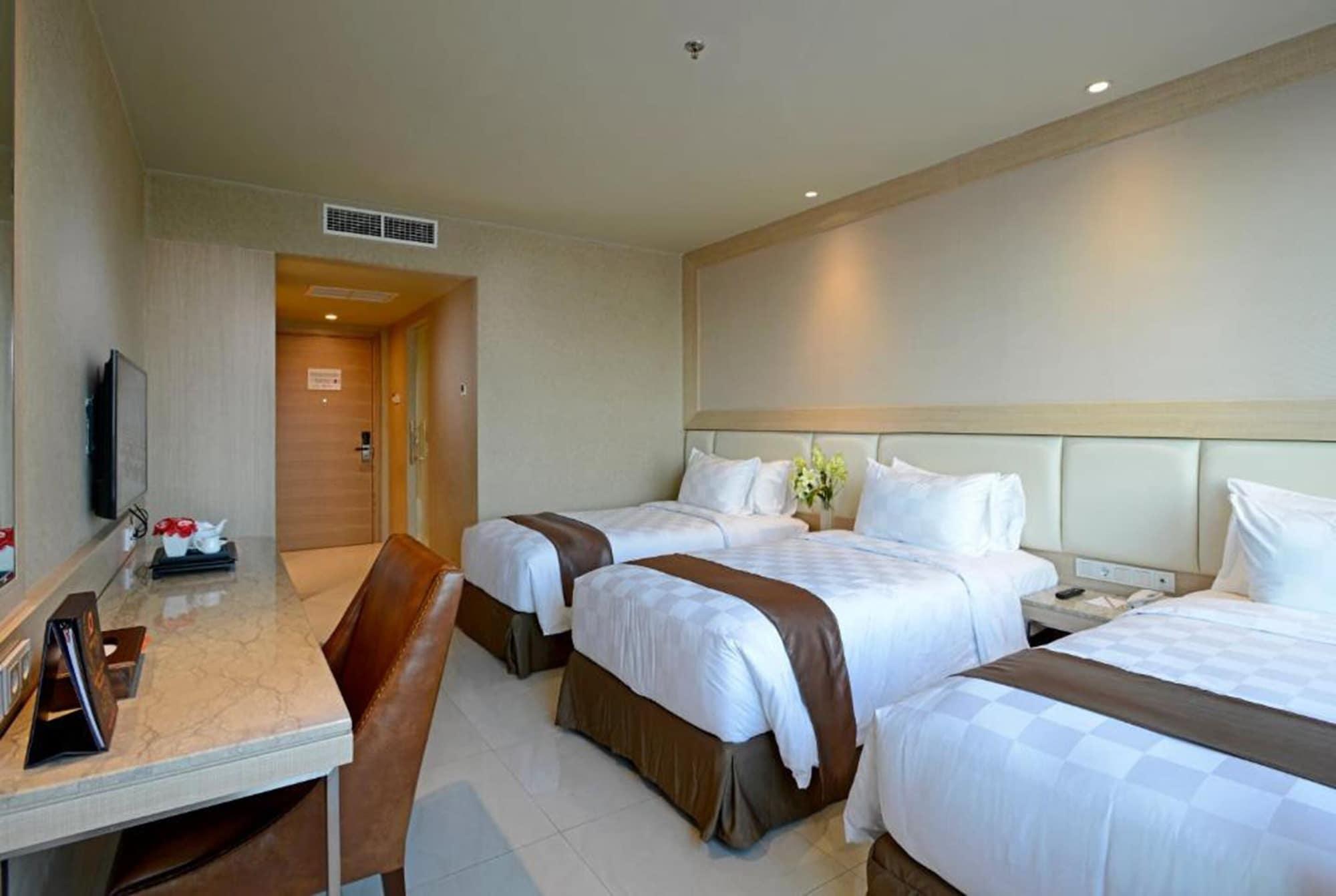 Aria Centra Surabaya