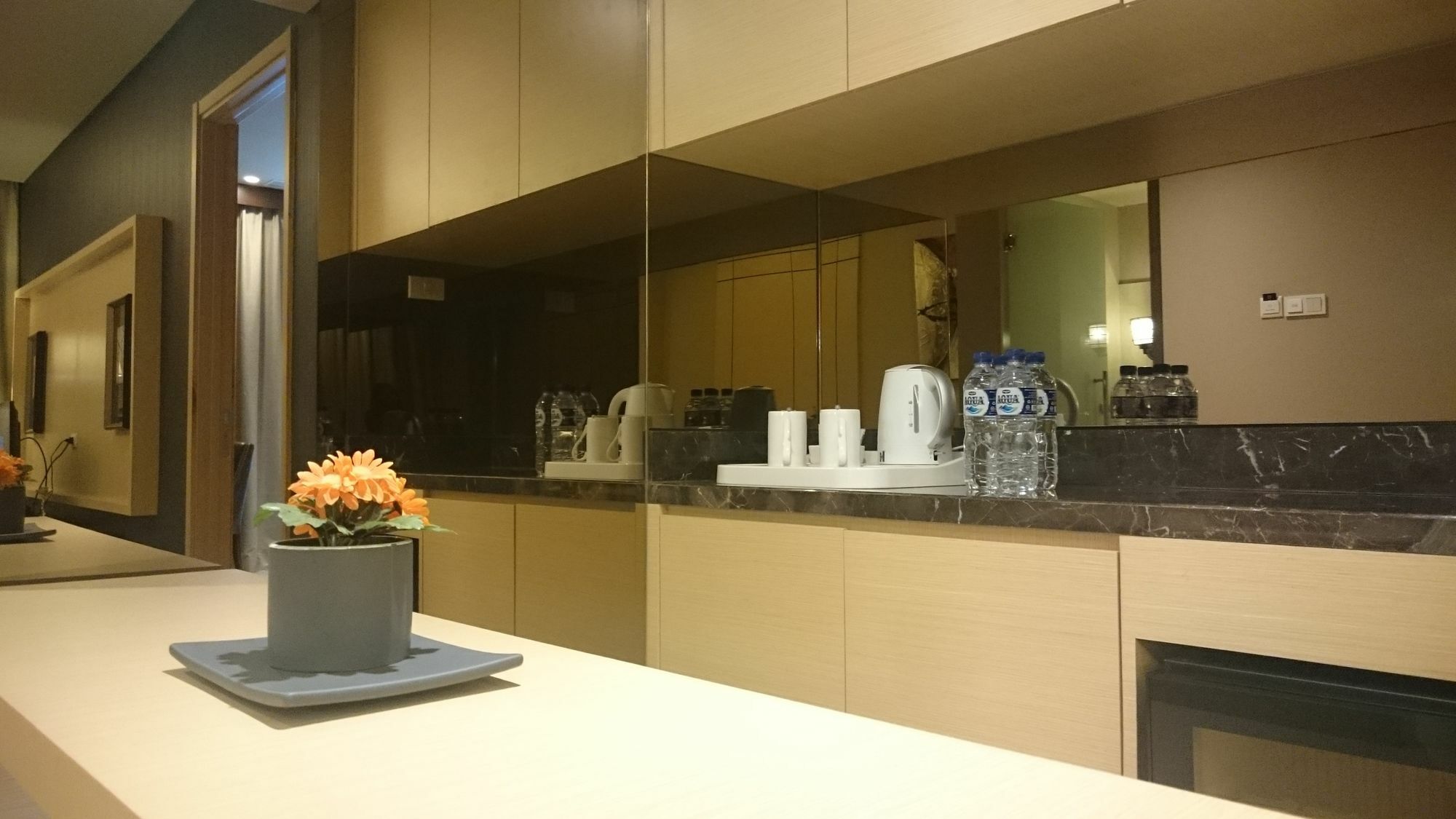 Aria Centra Surabaya